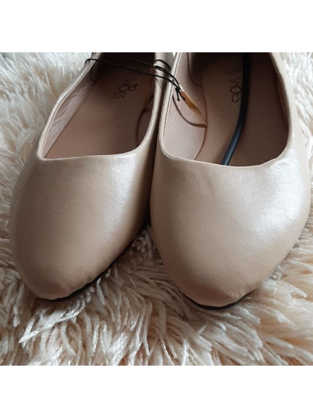 NWT Women Classic Round Toe ballerina flat shoes